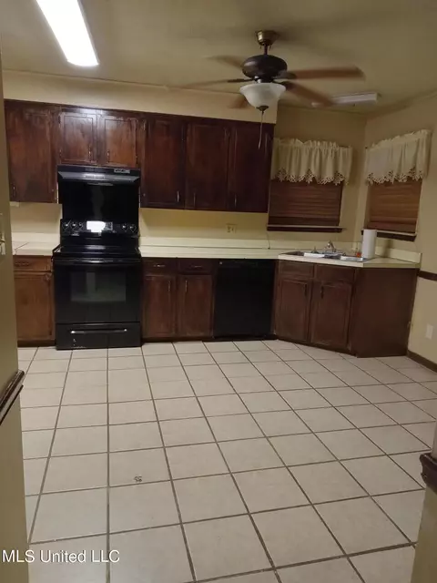 602 Briarcliff Cir, Jackson, MS 39212 photo 6
