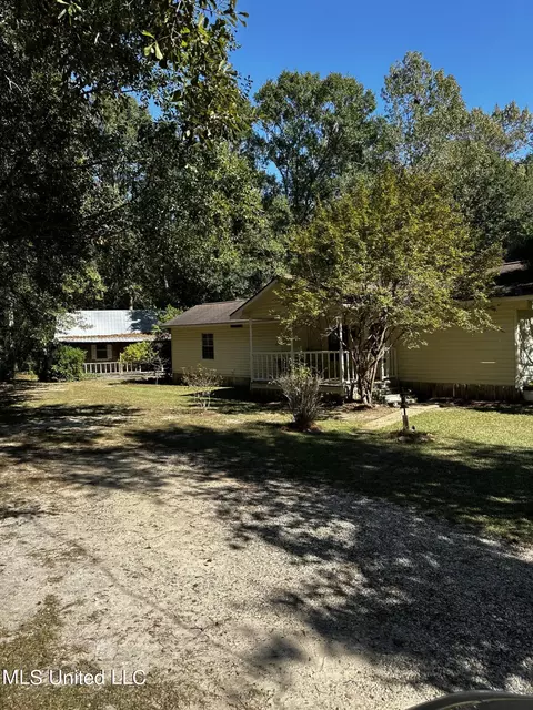 10608 Streamwater Rd, Vancleave, MS 39565