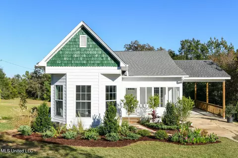 22200 Old River Rd, Vancleave, MS 39565