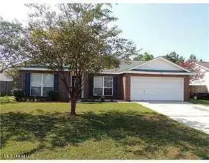 2808 Tara Ln, Ocean Springs, MS 39564