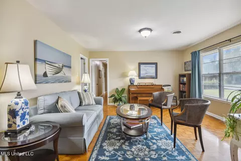 338 Carter Rd, Biloxi, MS 39531 photo 2