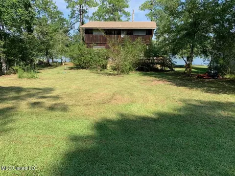 45 Redbud Ln, Perkinston, MS 39573