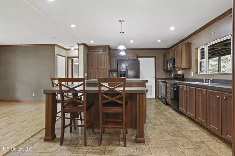 17146 Lakeview Rd, Saucier, MS 39574 photo 10