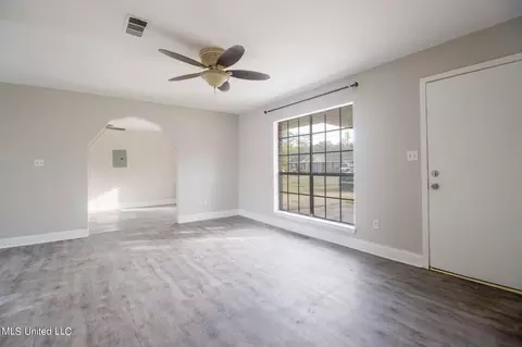 823 Tee St, Biloxi, MS 39532 photo 3