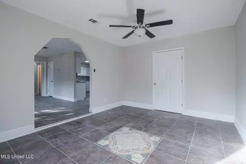 823 Tee St, Biloxi, MS 39532 photo 9