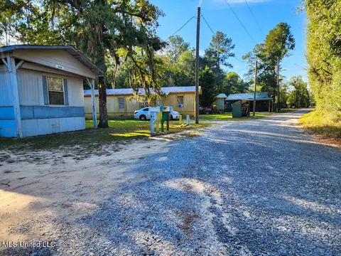 109 Lilly Pad Rd, Leakesville, MS 39451