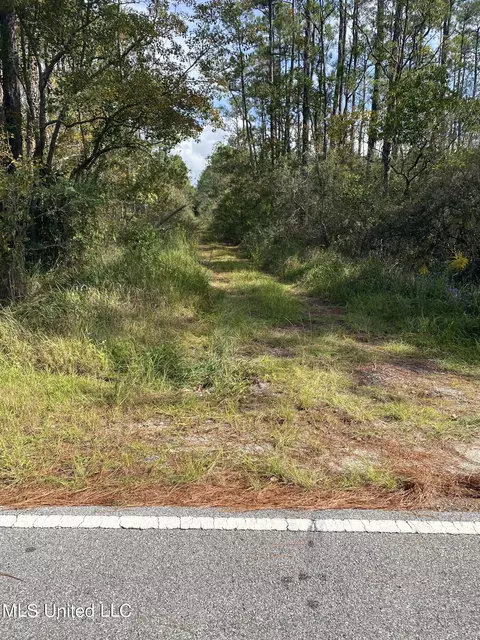 4600 Orange Grove Rd, Moss Point, MS 39562