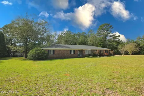 86 Teresa Dr, Lucedale, MS 39452 photo 2