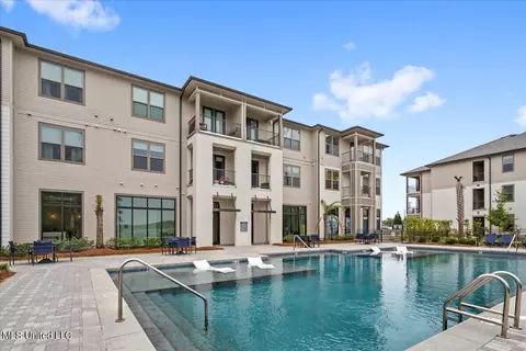 2501 Bienville Blvd #437, Ocean Springs, MS 39564