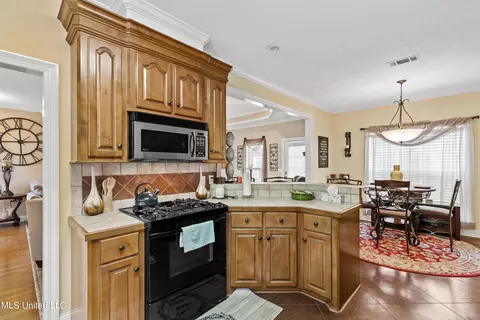 315 Barrington Cv, Byram, MS 39272 photo 9