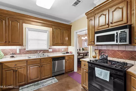 315 Barrington Cv, Byram, MS 39272 photo 8