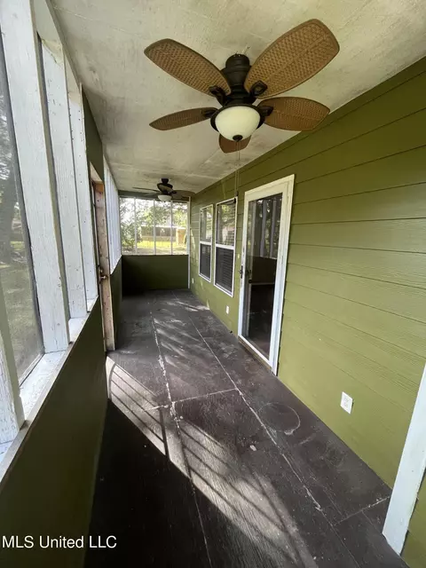 5324 James St, Moss Point, MS 39563 photo 9
