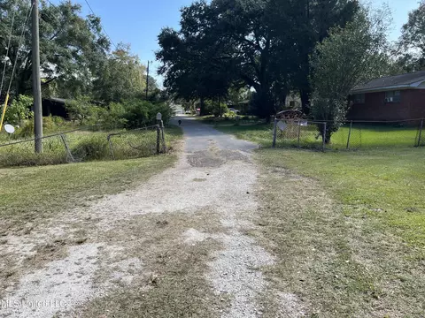 5324 James St, Moss Point, MS 39563 photo 6