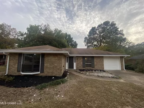 2217 Holbrook Cv, Southaven, MS 38671