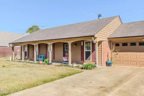 6220 Cambridge Dr, Olive Branch, MS 38654 photo 3