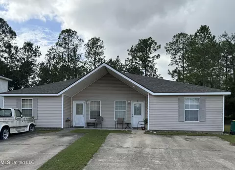 15111 Deer Creek Dr, Biloxi, MS 39532
