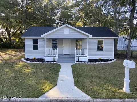212 S Steele Ave, Picayune, MS 39466