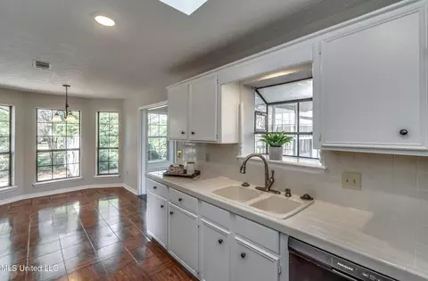 505 Olympic Dr, Flowood, MS 39232 photo 22