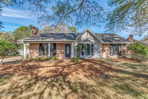 505 Olympic Dr, Flowood, MS 39232 photo 2