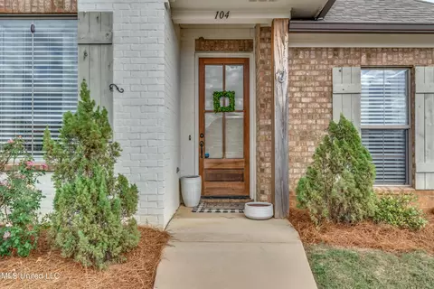 104 Woodscape Dr, Canton, MS 39046 photo 2