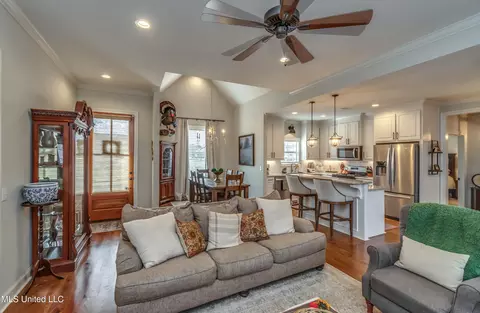 104 Woodscape Dr, Canton, MS 39046 photo 9