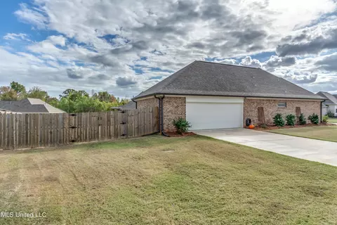104 Woodscape Dr, Canton, MS 39046 photo 3