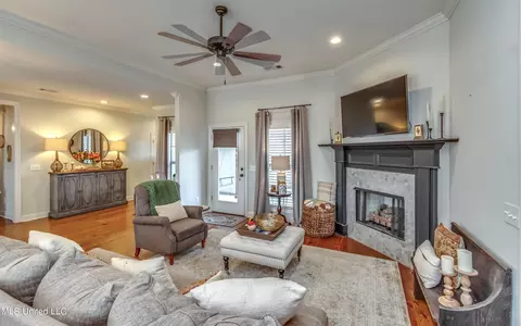 104 Woodscape Dr, Canton, MS 39046 photo 8