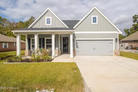 Exterior - 74602 N Diamondhead Dr, Diamondhead, MS 39525 photo 2 of 4