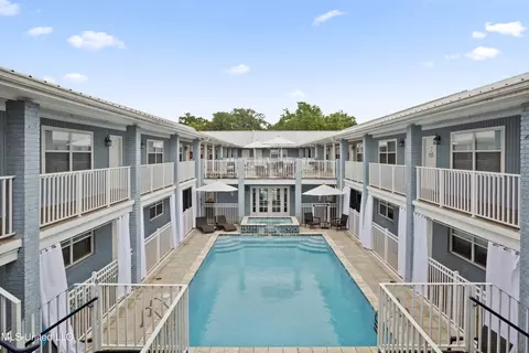 1282 Beach Blvd #104, Biloxi, MS 39530