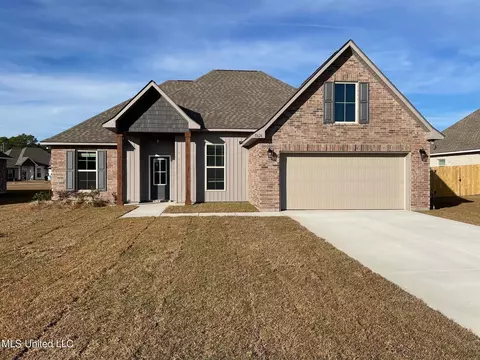 11624 Rosalie Pl, Ocean Springs, MS 39564