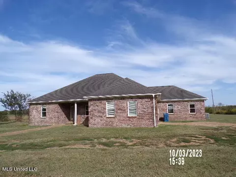 2434 Dogwalk Rd, Tutwiler, MS 38963