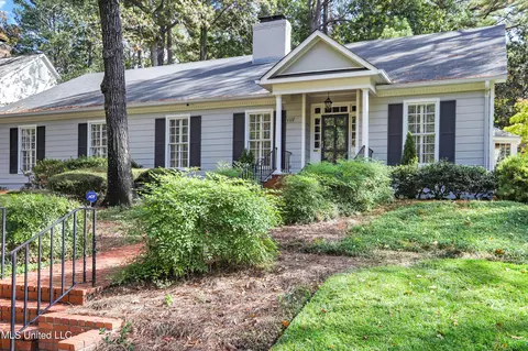 4034 Eastwood Dr, Jackson, MS 39211