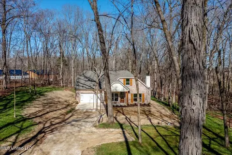 14996 Cathy Rd, Byhalia, MS 38611