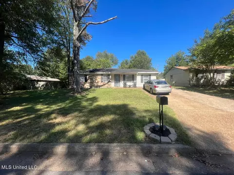 1938 Dorchester Dr, Southaven, MS 38671