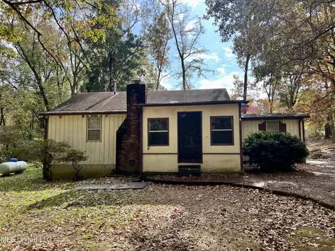 146 Cedar Oaks Cir, Byhalia, MS 38611