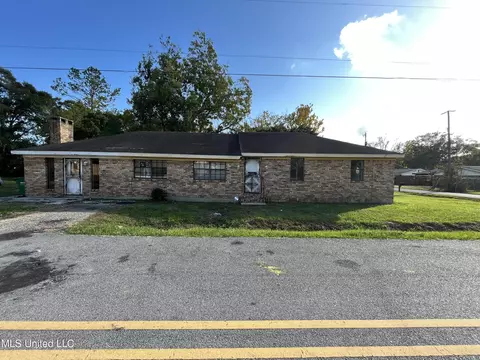 4900 Wilson St, Moss Point, MS 39563 photo 1