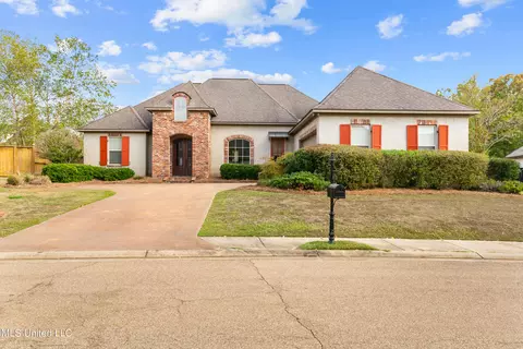 512 Jasper Cir, Flowood, MS 39232