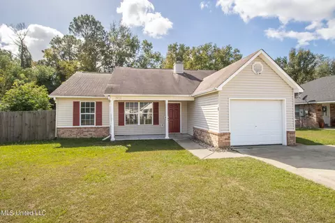 14211 S Country Hills Dr, Gulfport, MS 39503