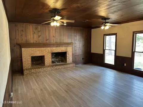 201 Stoney Brook Cv, Jackson, MS 39211 photo 4