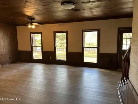 201 Stoney Brook Cv, Jackson, MS 39211 photo 3
