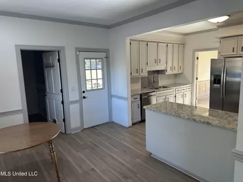 201 Stoney Brook Cv, Jackson, MS 39211 photo 13