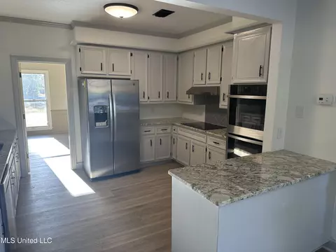 201 Stoney Brook Cv, Jackson, MS 39211 photo 6