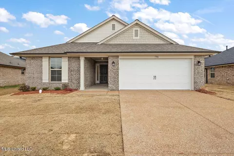 7786 S Reece Dr, Southaven, MS 38671