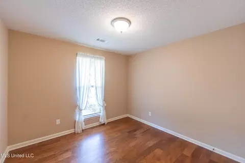 8707 Nuthatch Ln, Olive Branch, MS 38654 photo 21