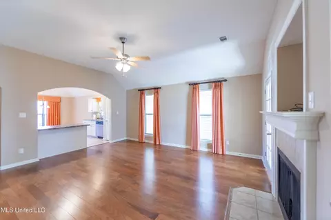 8707 Nuthatch Ln, Olive Branch, MS 38654 photo 7