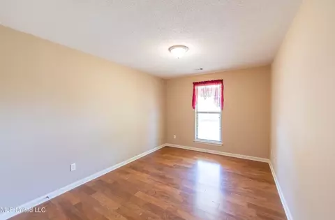 8707 Nuthatch Ln, Olive Branch, MS 38654 photo 14