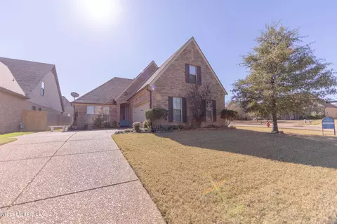 8707 Nuthatch Ln, Olive Branch, MS 38654