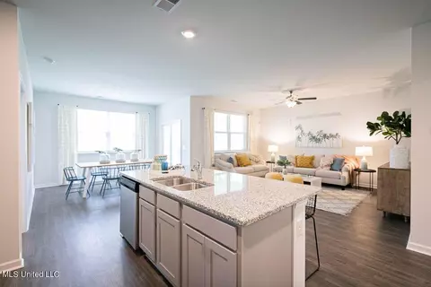Kitchen - 113 Mulberry Dr, Lucedale, MS 39452 photo 2 of 2