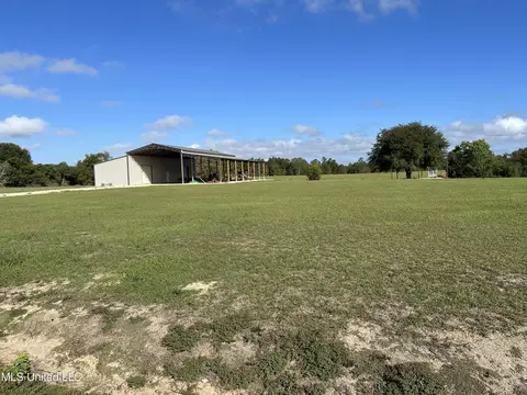 227 Progress Rd, Poplarville, MS 39470