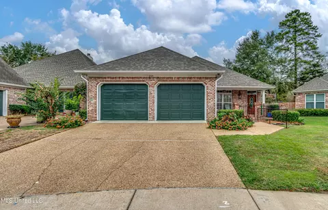 204 Garden Cv, Ridgeland, MS 39157
